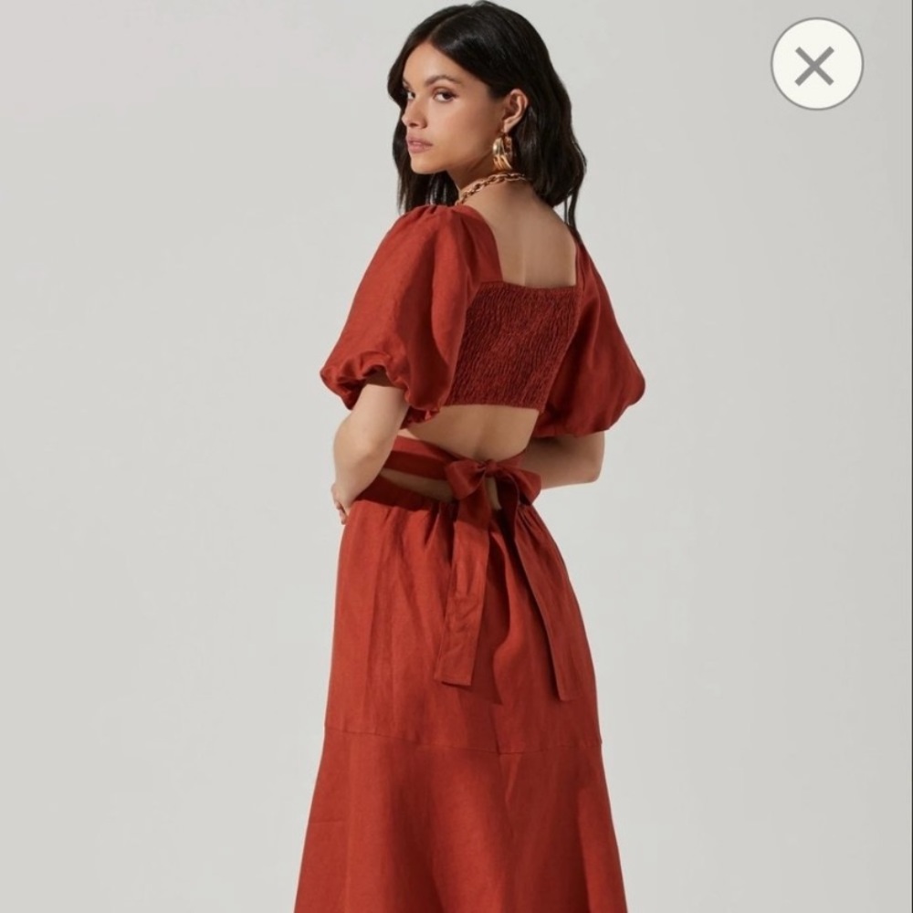 ASTR the Label Burnt Orange Puff Sleeve Angeles Midi Dress